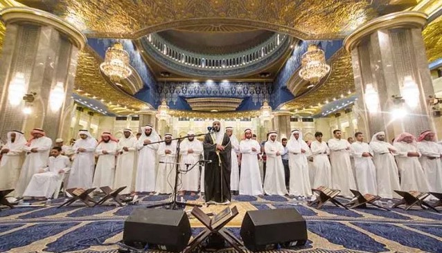 Tata Cara Shalat Tarawih, Niat, Bacaan dan Keutamaan